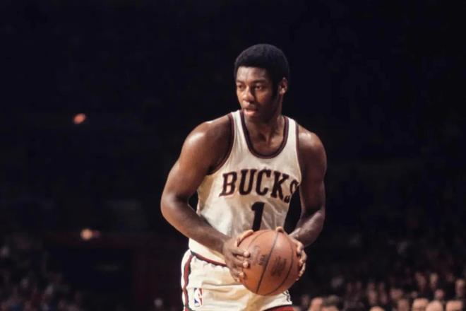 他始终保持 他始终保持