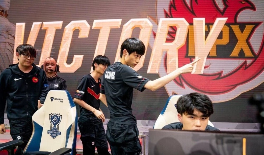 显得尤为突 显得尤为突