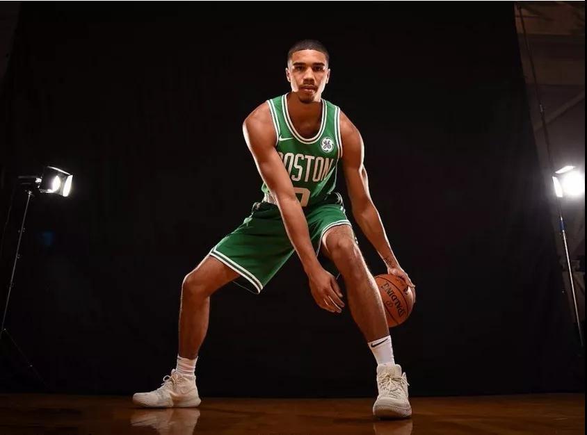 场配置上稍 场配置上稍